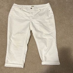 White Jean Capris St. John’s bay size 18w